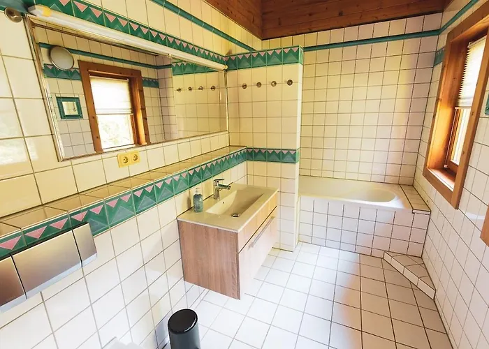 Casa de Férias Gemuetliches Holzhaus Bis 12 Schlafplaetze